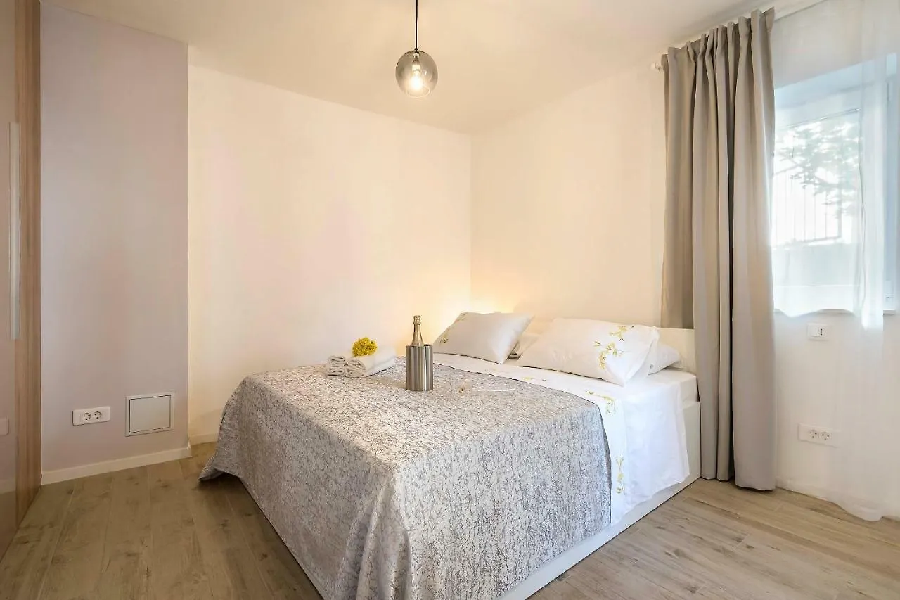 Studio Apartments Petar In Old Part Of Town Split 0*,  Croatie